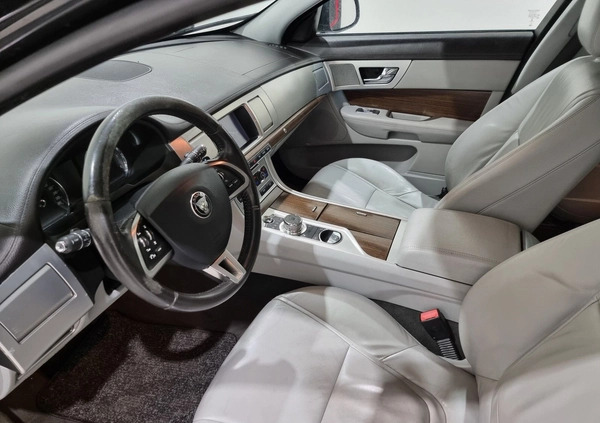 Jaguar XF cena 29900 przebieg: 260534, rok produkcji 2014 z Szadek małe 191